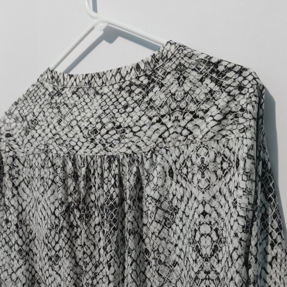 Calvin Klein Women's Animal Snakeskin Print Long Sleeve Blouse Size XL - Picture 6 of 9